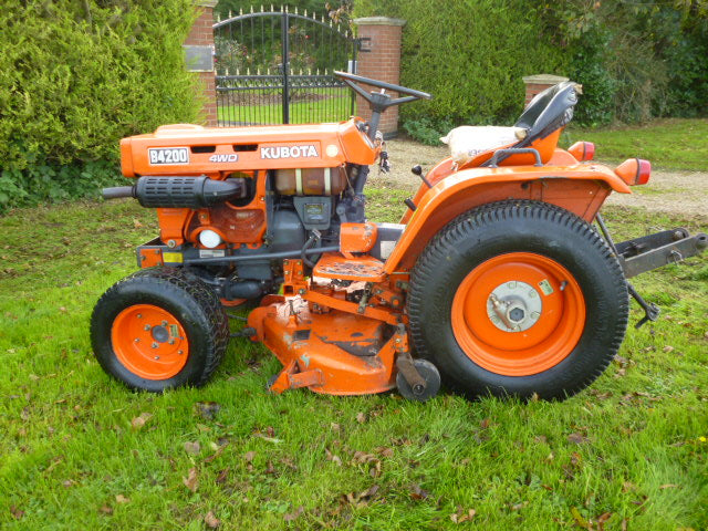 Kubota B4200 Engine KUBOTA B4200 570cc DIESEL 4WD COMPACT TRACTOR/MOWER (26146)