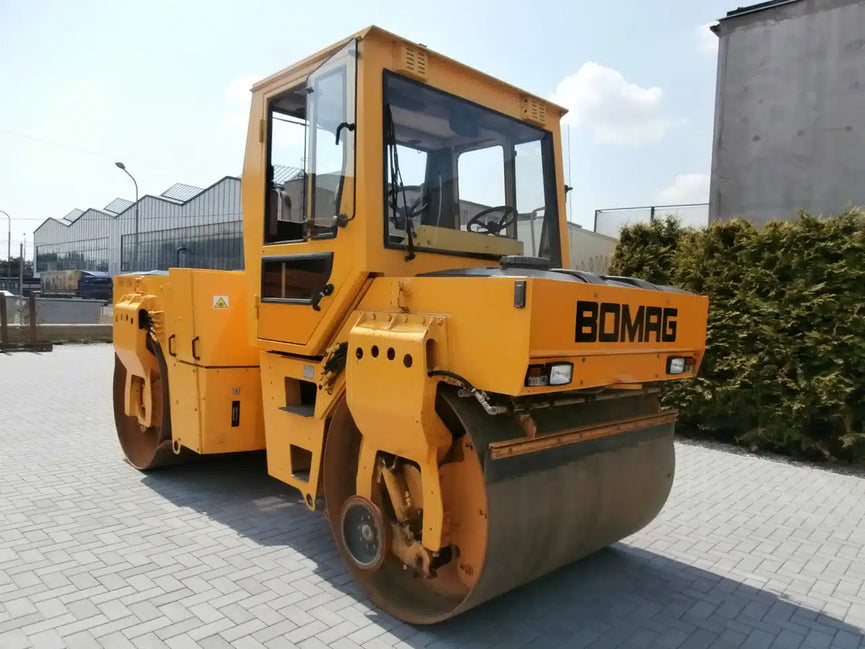 PDF Bomag BW 164 AD-2 Static roller Parts Manual