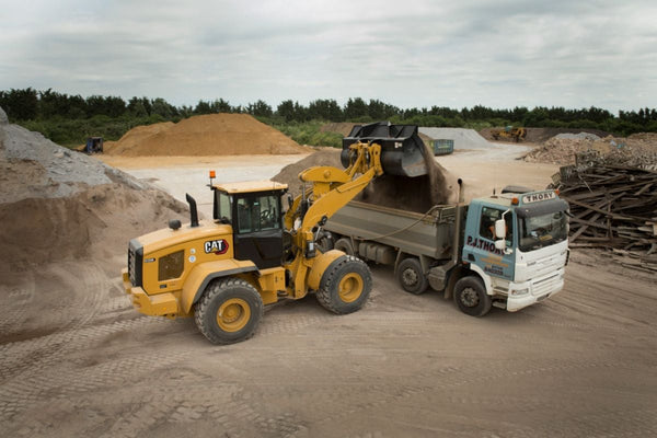 CATERPILLAR 938M WHEEL LOADER OPERATION AND MAINTENANCE MANUAL J3R