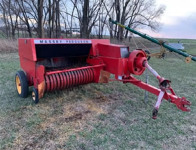 Massey Ferguson 120 / 124 / 126 / 128 / 130 Baler Parts Manual - Download PDF