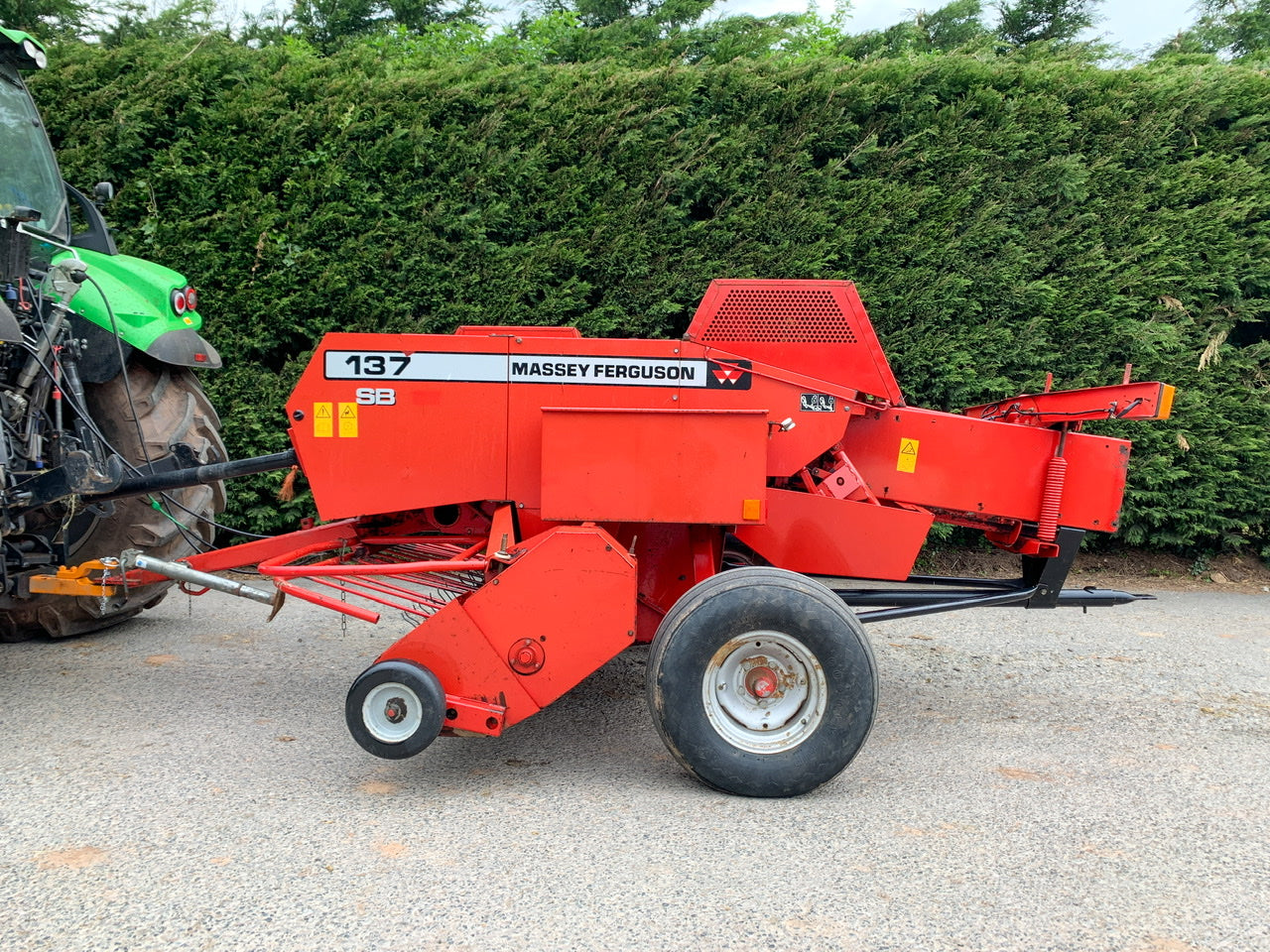 Massey Ferguson 137SB Rectangular Baler Parts M... – Heavy Equipment Manual