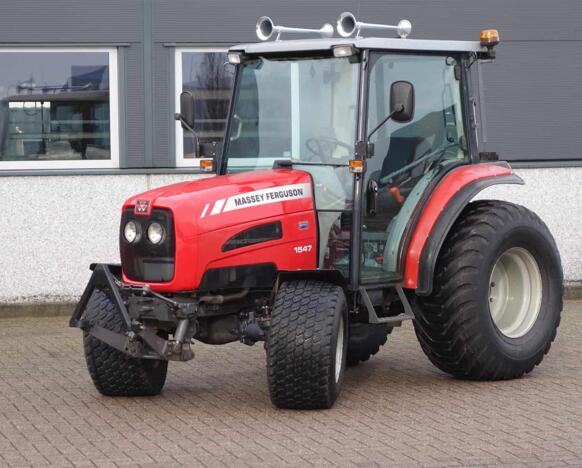 Massey Ferguson 1547 / 1552 Tractor Parts Manual - PDF Download