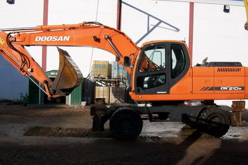 2010 Doosan DX210, DX225LCB Crawled Excavator Workshop Service Repair Manual