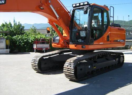 2010 Doosan DX235NLC Crawled Excavator Workshop Service Repair Manual