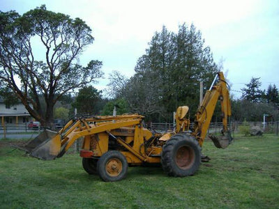 CASE 320 Wheel Tractor Operator's Manual