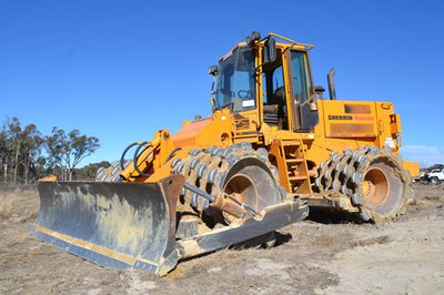 CATERPILLAR 815F SOIL COMPACTOR OPERATION AND MAINTENANCE MANUAL