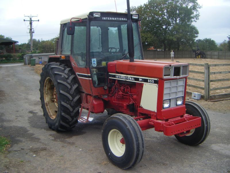 Case International 955 1055 Diesel Tractor Chassis Service Repair Manual 1091320R1