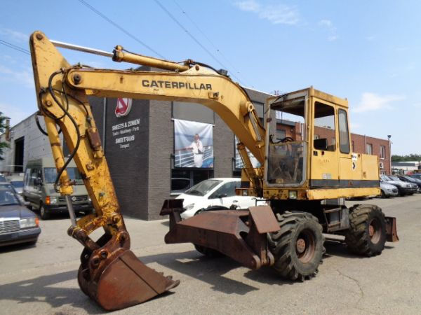 Caterpillar 206 EXCAVATOR Spare Parts Catalog Manual 3GC