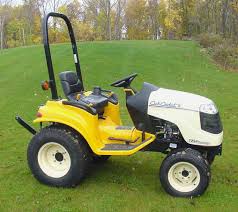 Cub Cadet Domestic Series 7000 Compact Tractor Service Repair Manual