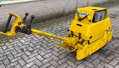 DOWNLOAD - BOMAG BW 35 Trench Compactor Parts Manual SN 101012000121 -> 101012001000 (00810010)