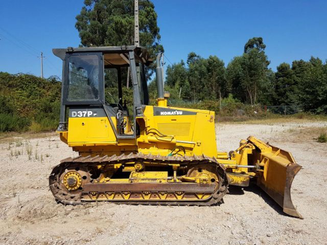 DOWNLOAD KOMATSU D37P-5A (US) BULLDOZER PARTS CATALOG MANUAL SN 1549-3000 &A1649-UP