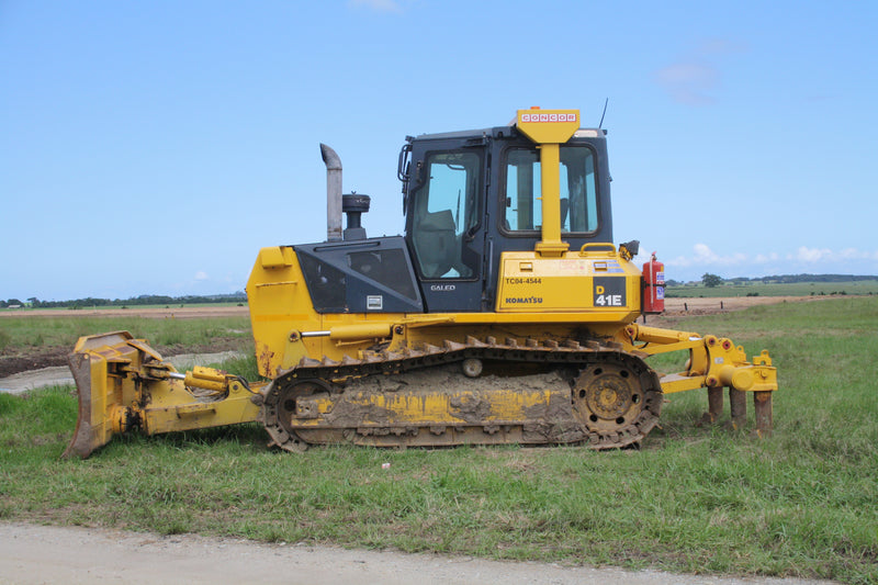 DOWNLOAD KOMATSU D41E-3 (JPN) Bulldozer Parts Manual SN 6001-UP (For EU  Power Angle Tilt Dozer)