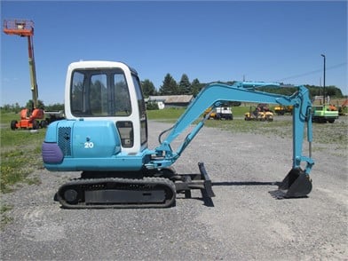 Download Komatsu PC20-7 (Italy) Hydraulic Excavator Parts Catalog Manual SN F20001-Up