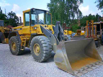 Download Volvo L90c Wheel Loader Parts Manual