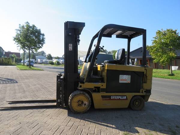 Caterpillar M70D, M80D, M100D, M120D Electric Forklift Truck Full Complete Workshop Service Repair Manual