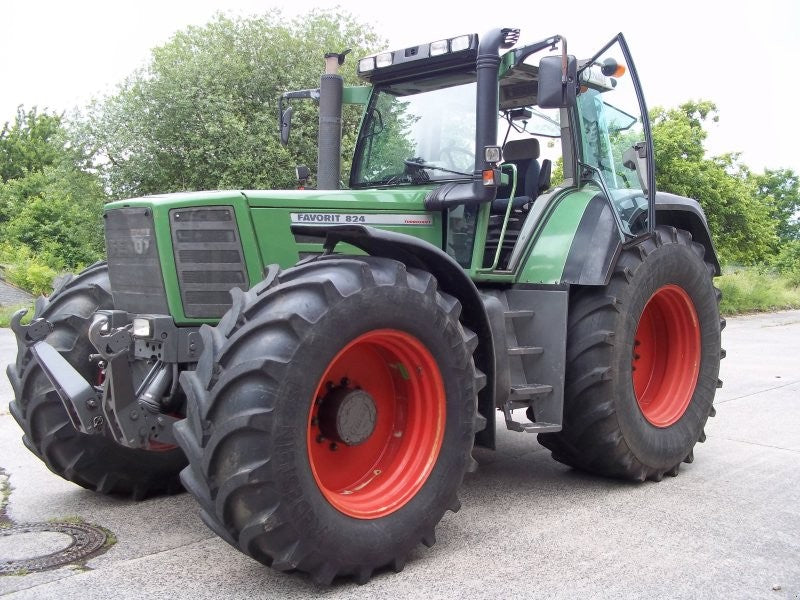 Fendt 824 Favorit Tractor (824 00101-99999) Parts Manual Download