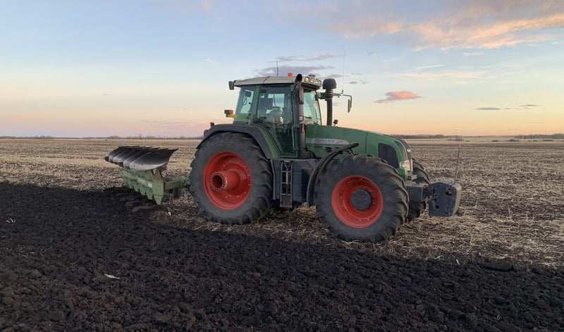 Fendt 918NA Favorit Tractor (916 00101-06000) Parts Manual Download