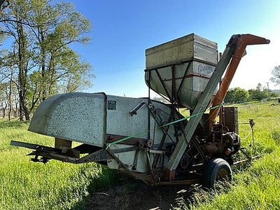 Gleaner 240340440 Series (Models aCEEiiiFG) Corn Head Parts Manual PDF