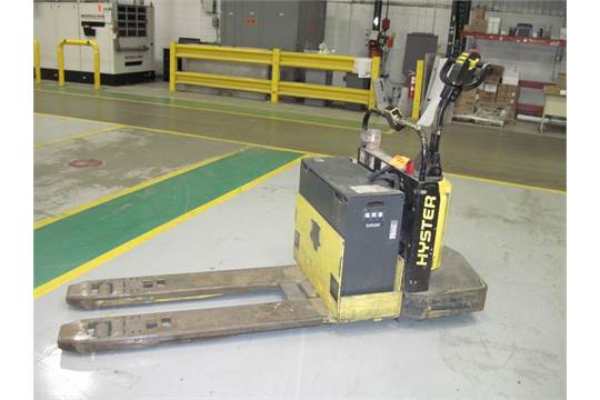 Hyster B60XT, B80XT, C60XT, C80XT Pallet Truck B199 Series Spare Parts Manual