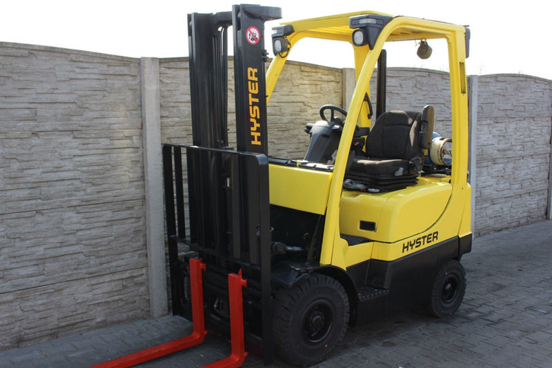 Hyster H1.6FT, H1.8FT, H2.0FTS Forklift Truck F001 Series Workshop Service Repair Manual (Europe)