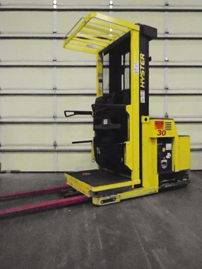 Hyster R30XMS2 Electric Reach Truck D174 Series Spare Parts Manual