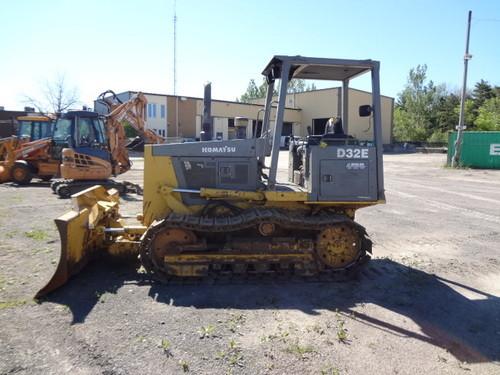 KOMATSU D32E-1A D32P-1A D38E-1A D38P-1A D39E-1A D39P-1A CRAWLER TRACTOR SERVICE REPAIR MANUAL + OPERATION & MAINTENANCE MANUAL DOWNLOAD