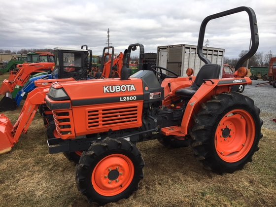KUBOTA L2500DT TRACTOR ILLUSTRATED PARTS MANUAL
