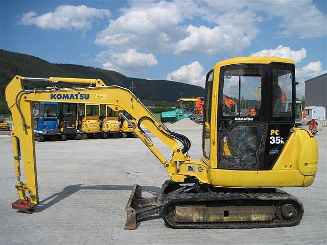 Download Komatsu PC35MR-5 (Italy) Hydraulic Excavator Parts Catalog Manual SN F50003 AND UP