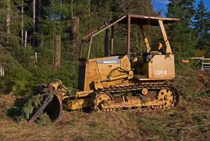 Download Komatsu D20AG-7(JPN) Bulldozer Operation and Maintenance Manual S/N 76441-UP
