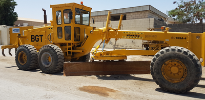 Download Komatsu GD750A-1(USA) Pipe Layers Operation and Maintenance Manual S/N 7001-UP