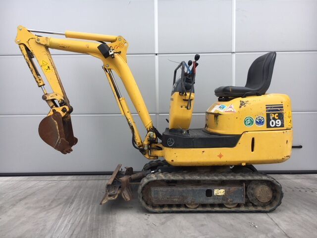 Download Komatsu PC09-1(JPN) Crawler Excavator Operation and Maintenance Manual S/N 14277-UP