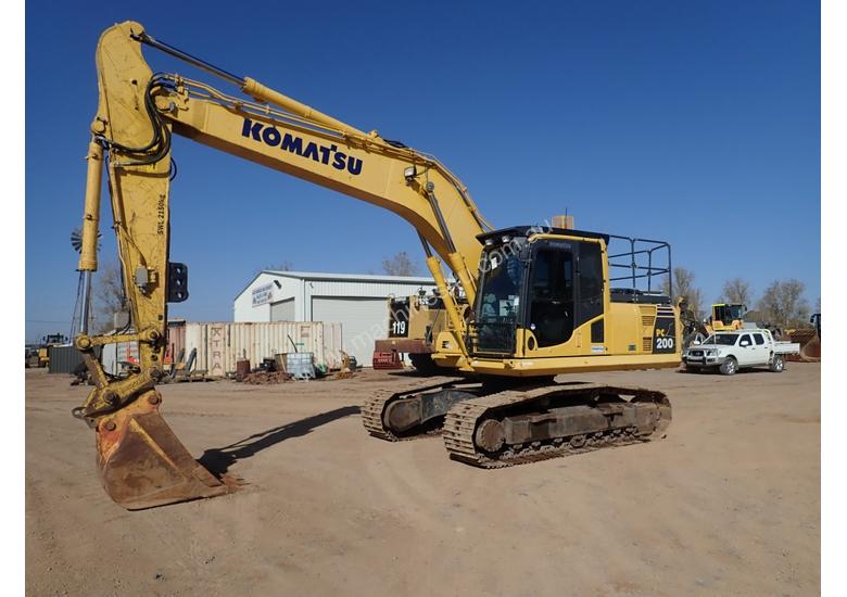Komatsu PC200-8 PC200LC-8 PC220-8 PC220LC-8 Hydraulic Excavator Workshop Service Repair Manual SN:300001 and up, 70001 and up
