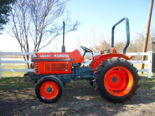 Kubota L22350, L2650, L2950, L3450, L3650 GST Tractor Service Repair Manual
