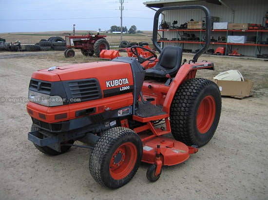 Kubota L2900 L3300 L3600 L4200 Tractor Operator's Manual