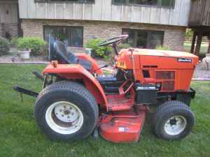 Simplicity 9523 & 9528 Tractor Operators Instruction Manual