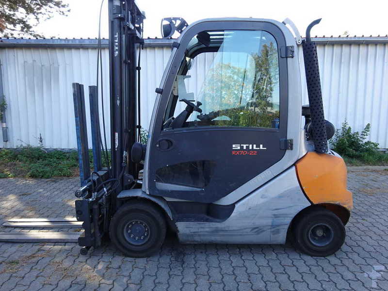 Still RX70-22D, RX70-25D, RX70-30D, RX70-35D Diesel Forklift Truck Series 7361-7364 Operating Manual