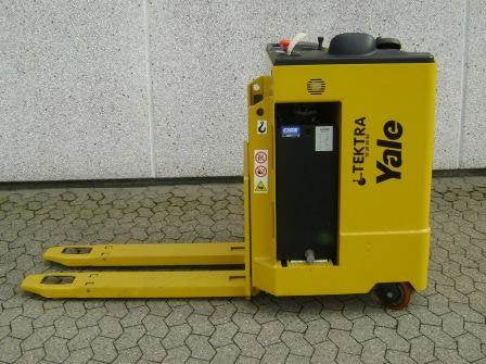 Yale MP20S, MP30S Pallet Truck B853 Series Spare Parts Manual (Europe)